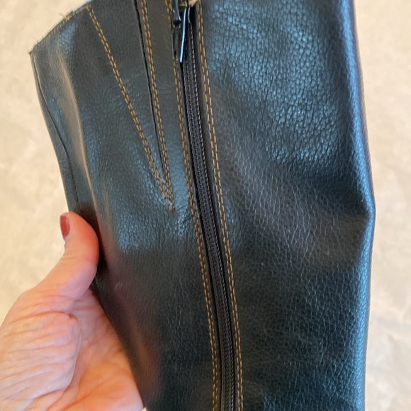 Black leather boots size 9 - Picture 5 of 6